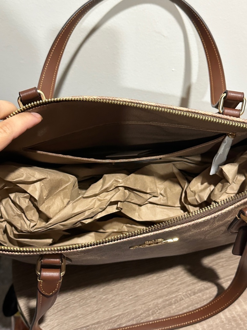 Coach City Tote Bag In Signature Canvas - Picture 8 of 10